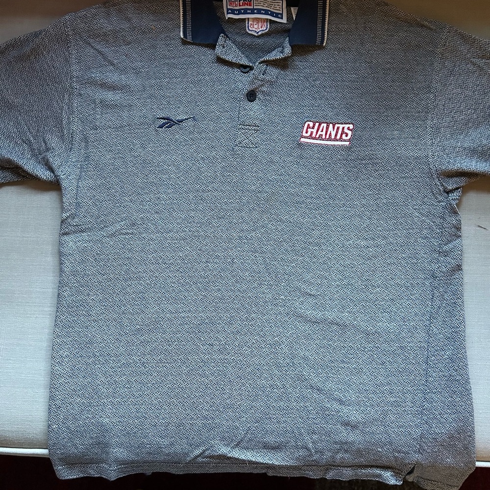 Men’s NY Giants polo, size large